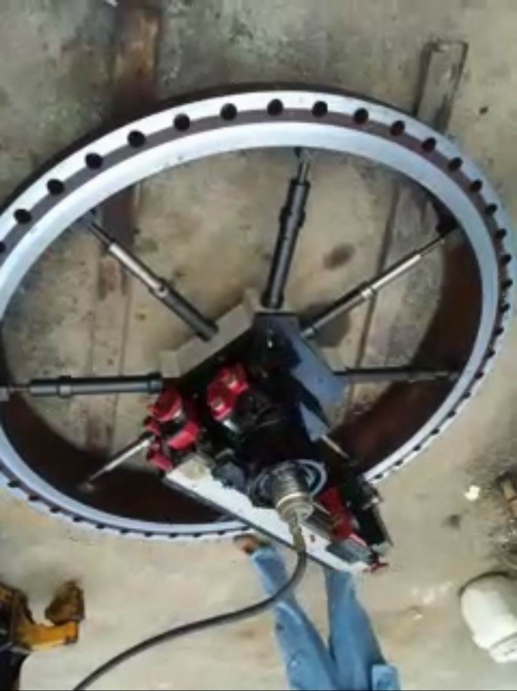 XXXC1500设备法兰密封面在线修复